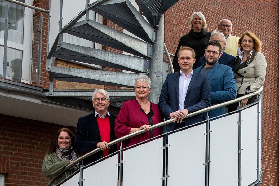 Der Vorstand auf einer Treppe