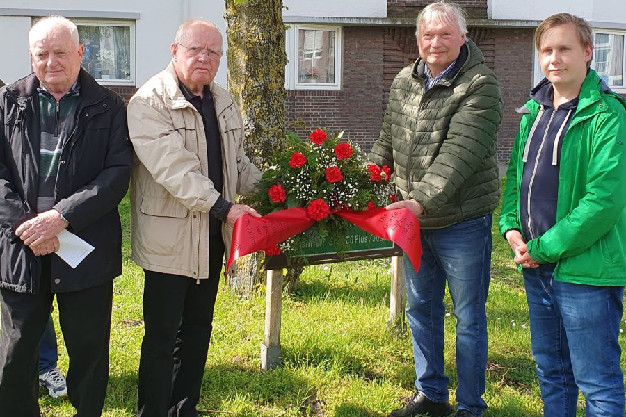 Der Kranz wird präsentiert